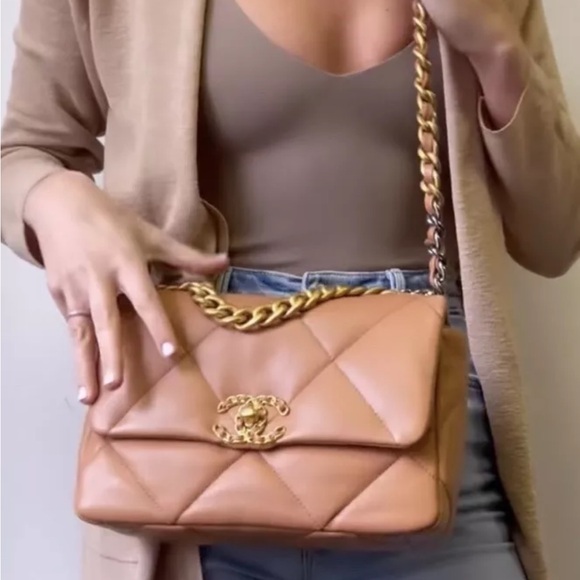 Chanel 19 caramel bag - Picture 5 of 16